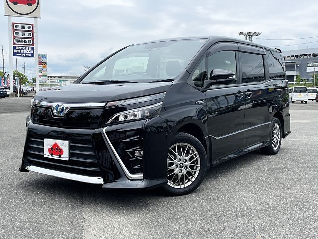 Toyota voxy hybrid 2018