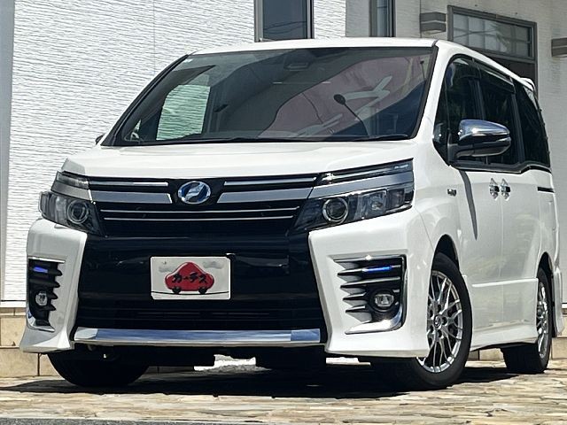 Toyota voxy hybrid 2016