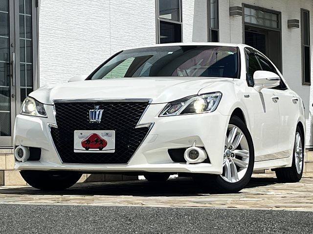 Toyota crown hybrid 2014