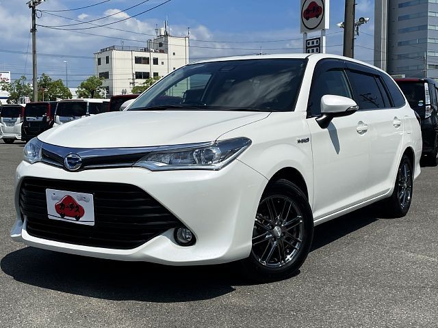 Toyota corolla fielderＨＶ 2015