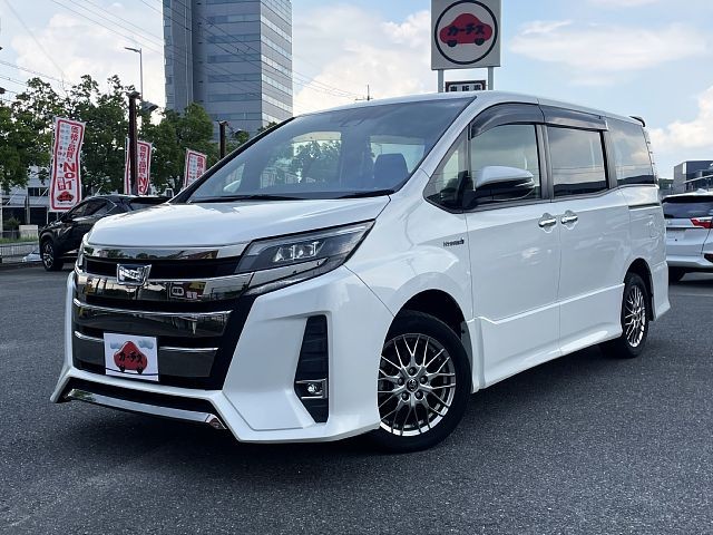 Toyota Noah Hybrid 2018