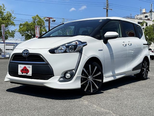 Toyota sienta hybrid 2016