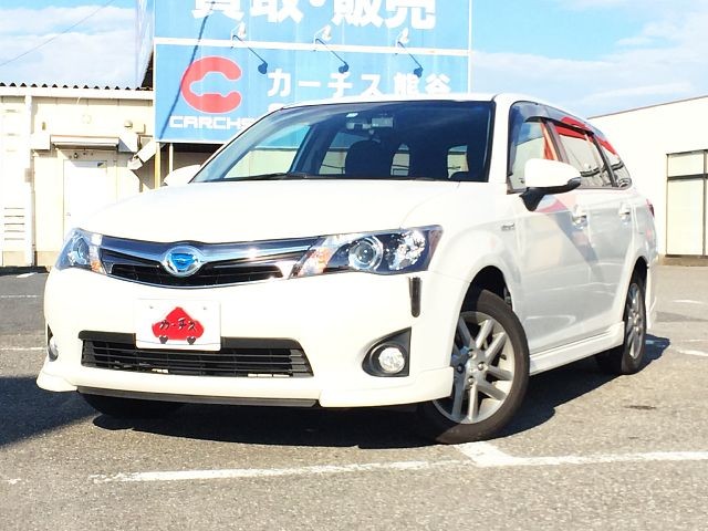 Toyota corolla fielderＨＶ 2013