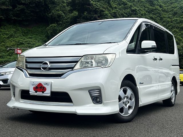 Nissan Serena 2013