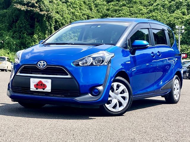 Toyota sienta hybrid 2015