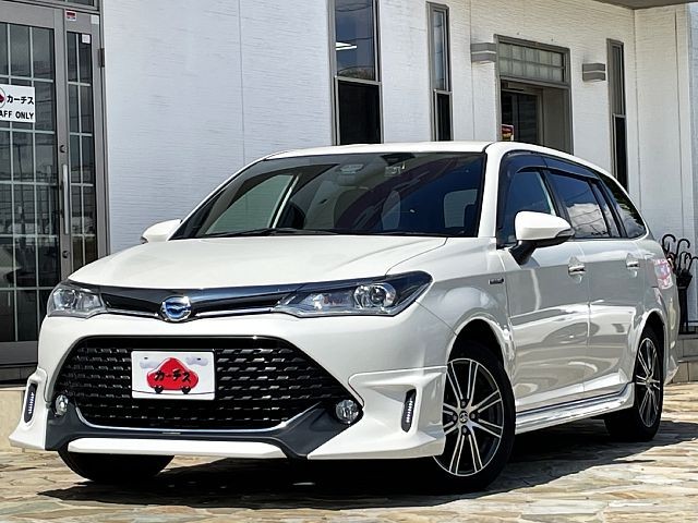 Toyota corolla fielderＨＶ 2015