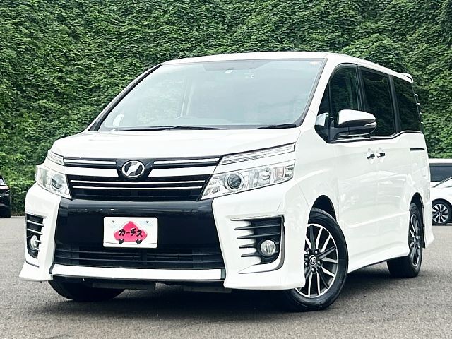 Toyota Voxy 2015