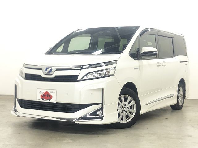 Toyota voxy hybrid 2020