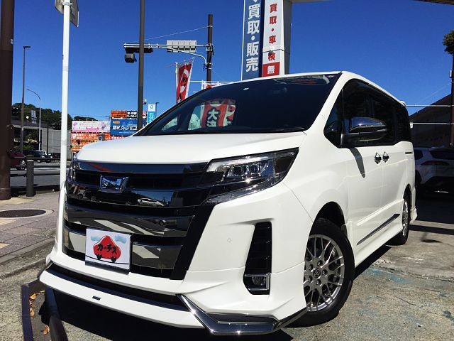 Toyota Noah Hybrid 2021